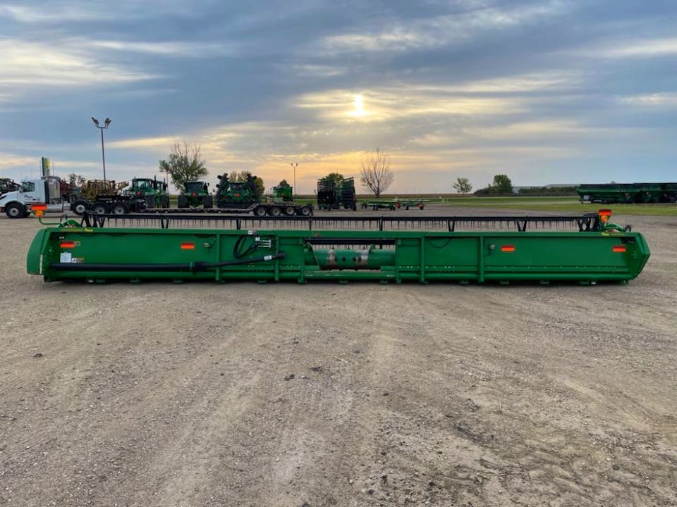 John Deere 635F