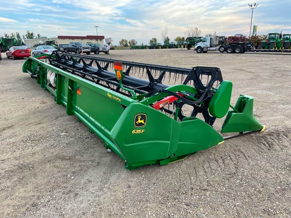 John Deere 635F