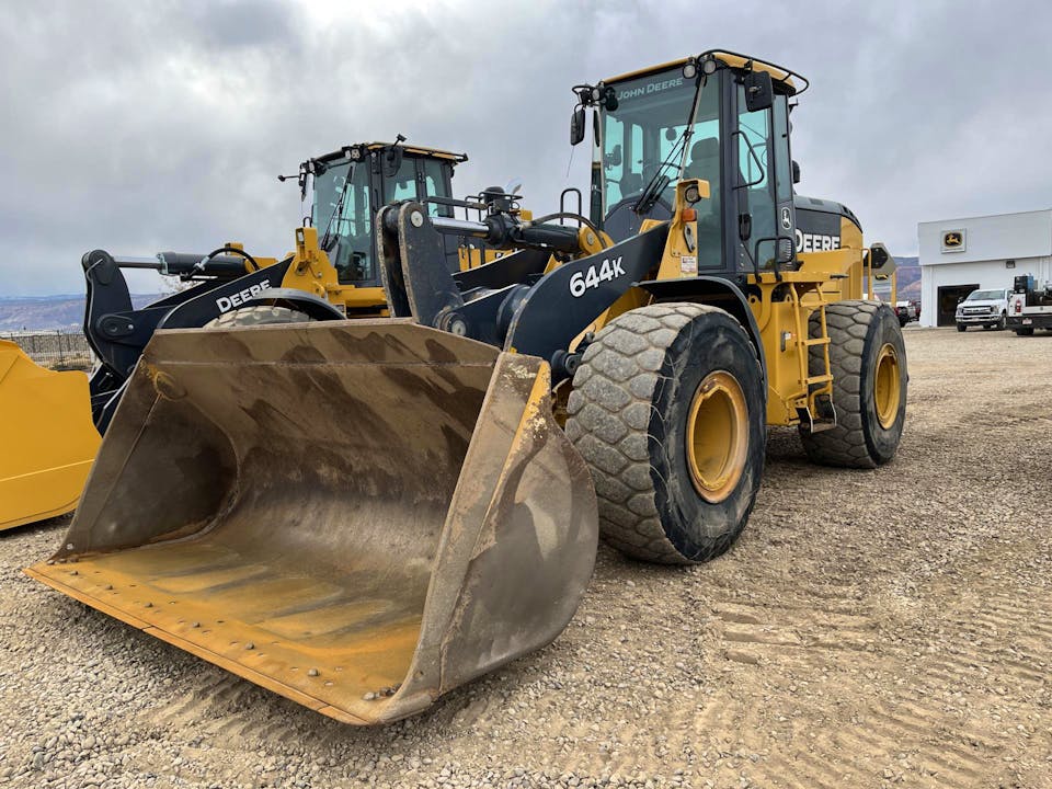 2019-john-deere-644k-979307