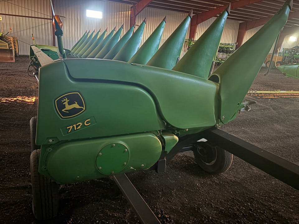 John Deere 712C