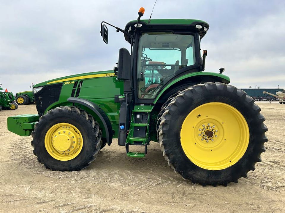 John Deere 7230R
