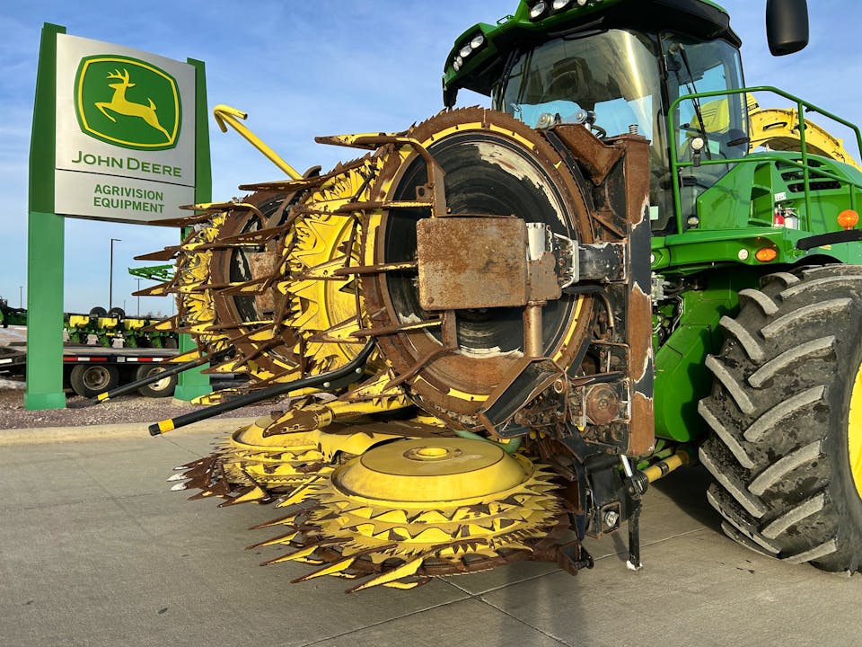 John Deere 772
