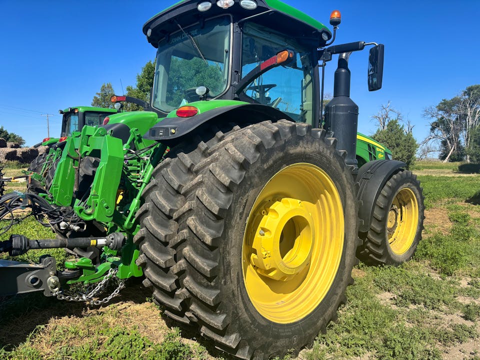 John Deere 8245R