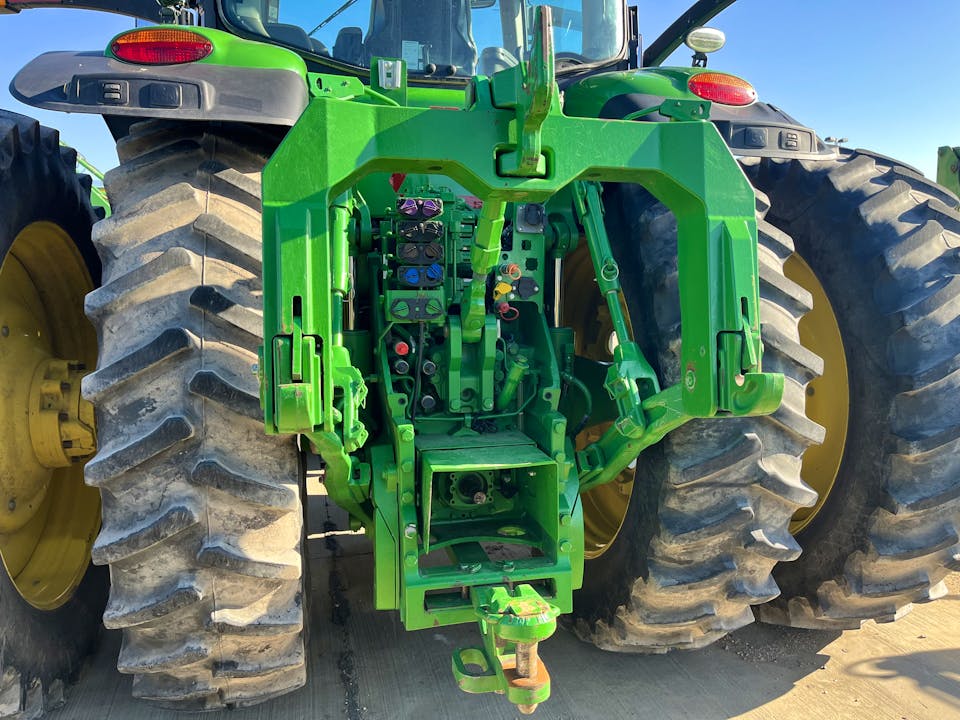 John Deere 8320R