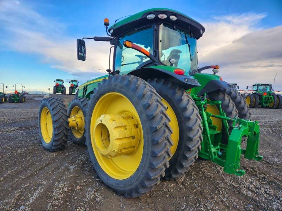 John Deere 8320R