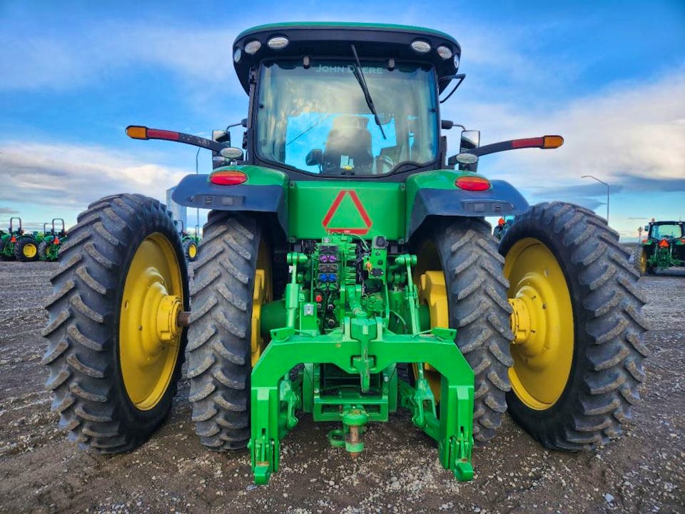 John Deere 8320R