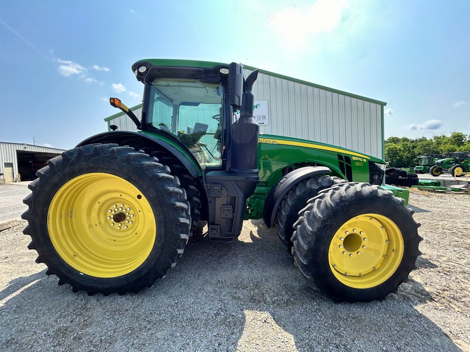 John Deere 8370R