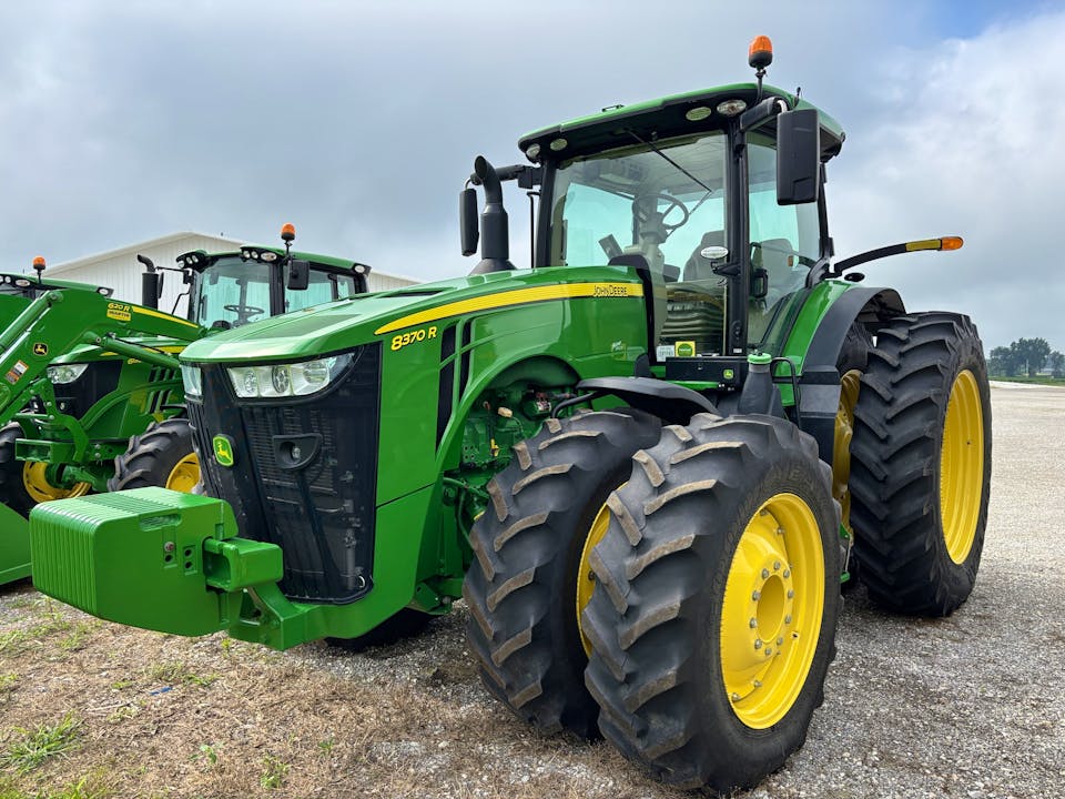 John Deere 8370R