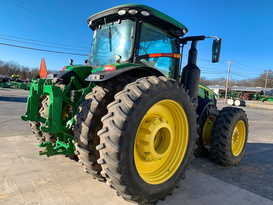 John Deere 8370R