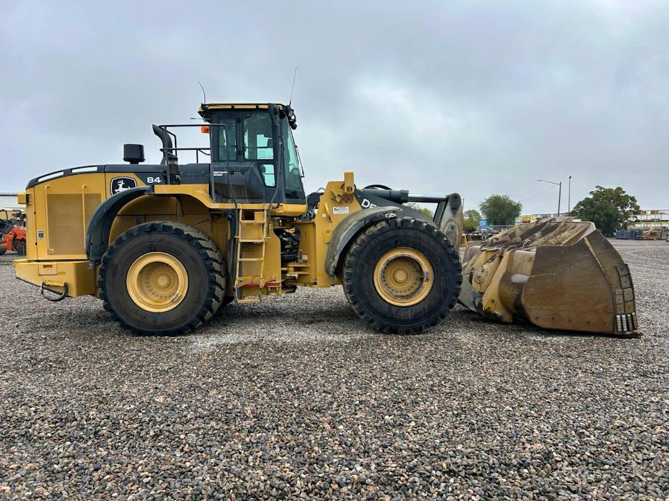 John Deere 844L AH