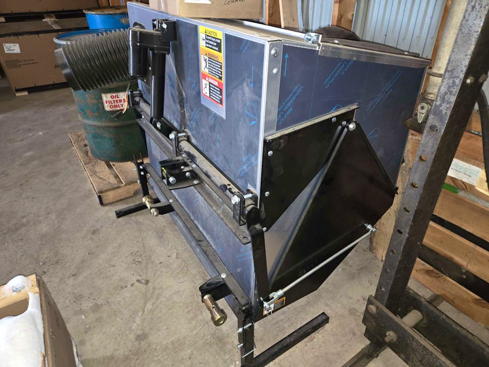 John Deere MC520 3PT Hopper/60D PF/Chute