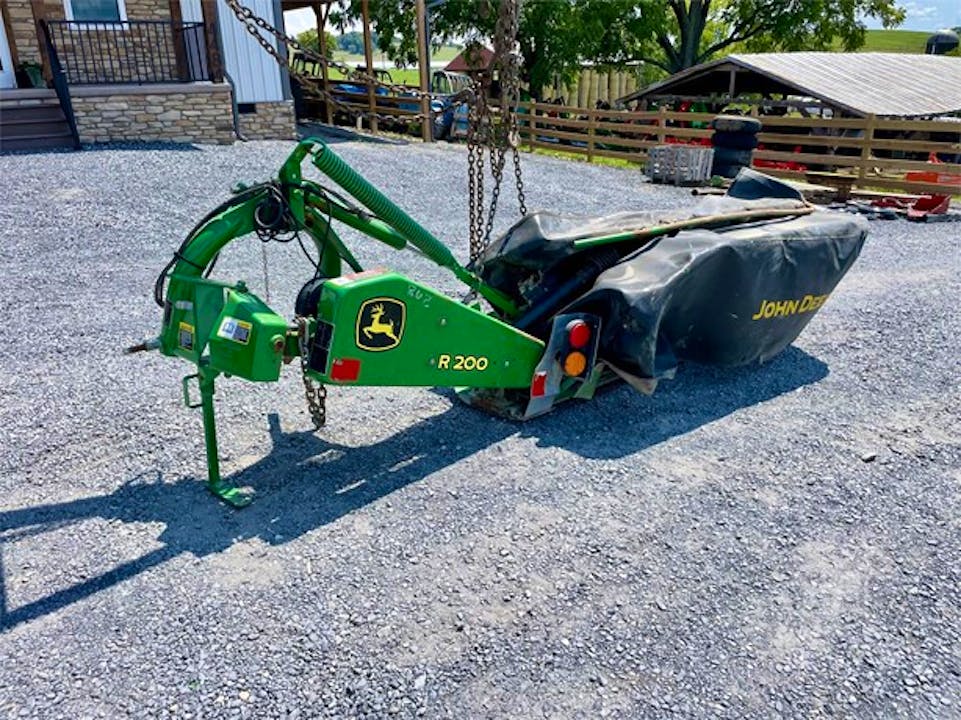 John Deere R200