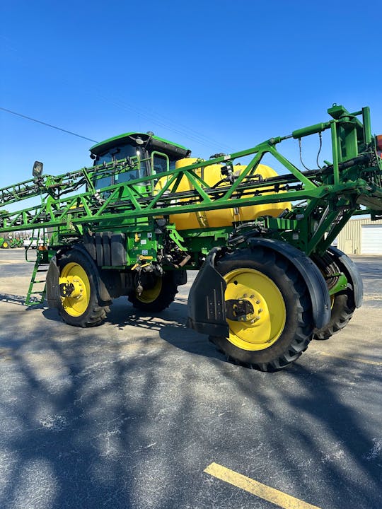 John Deere R4023