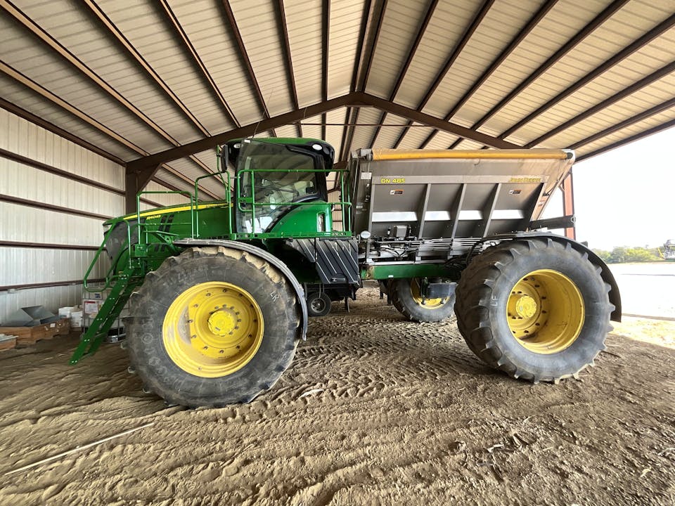 John Deere R4045
