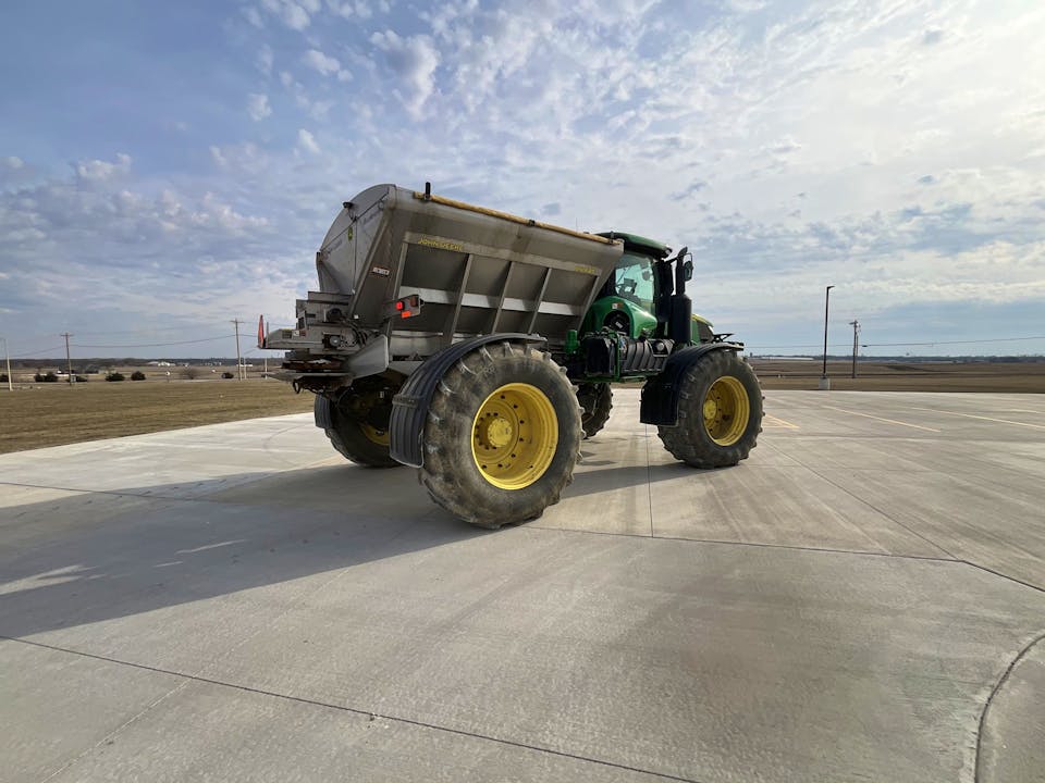 John Deere R4045