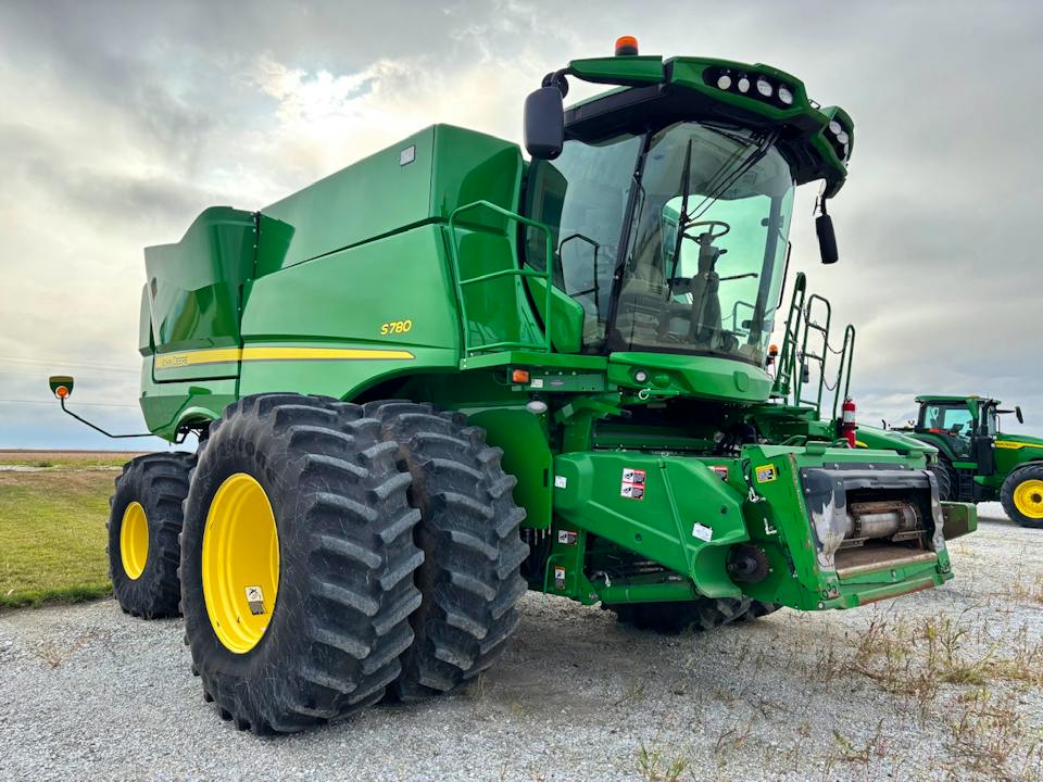 John Deere S780