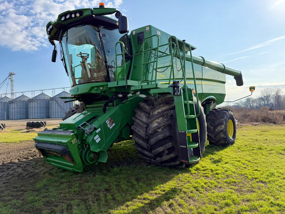 John Deere S780
