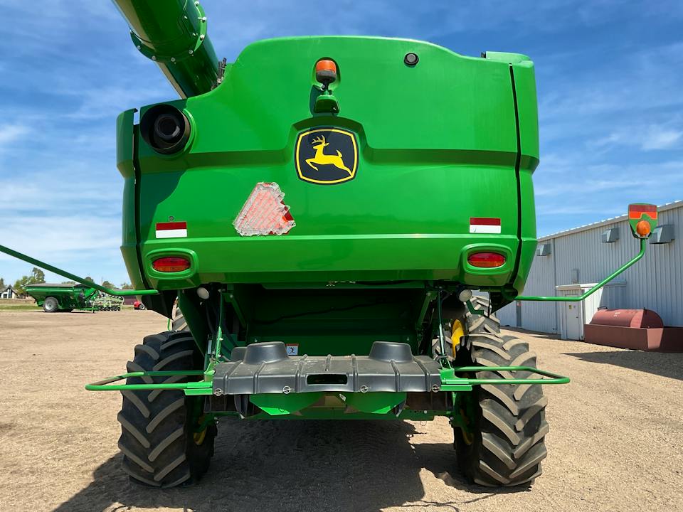 John Deere S780