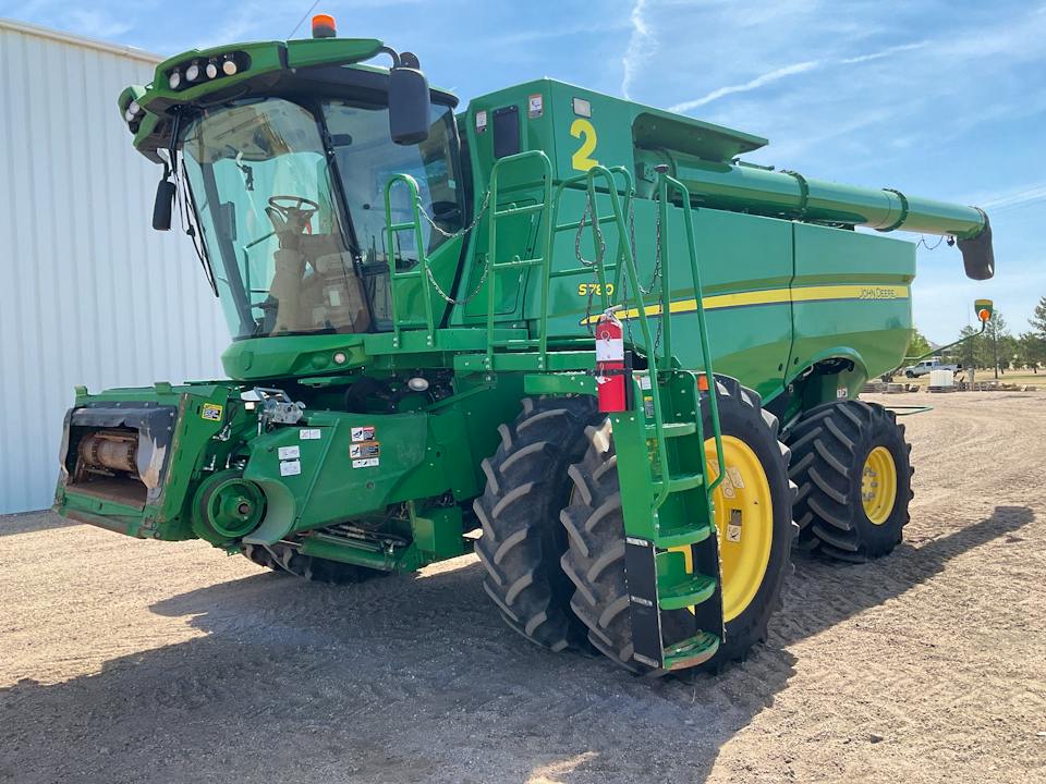 John Deere S780