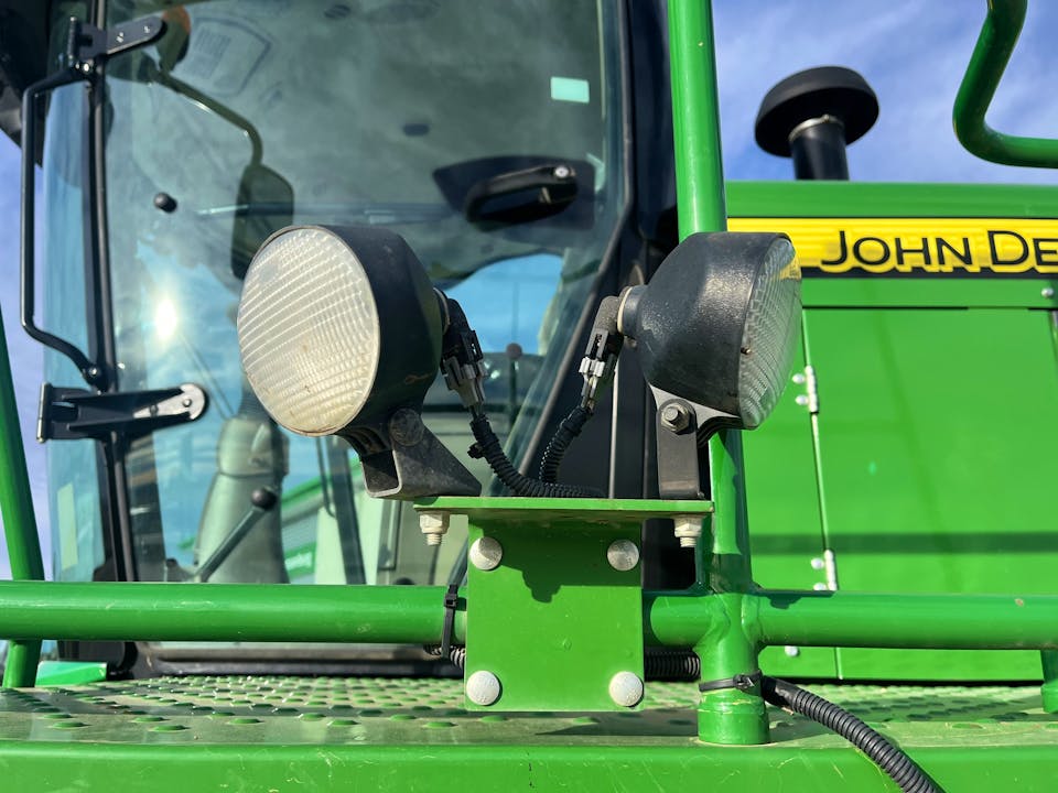 John Deere W235
