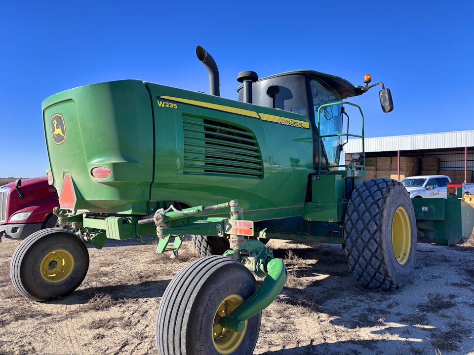 John Deere W235