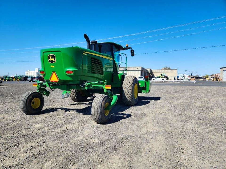 John Deere W235