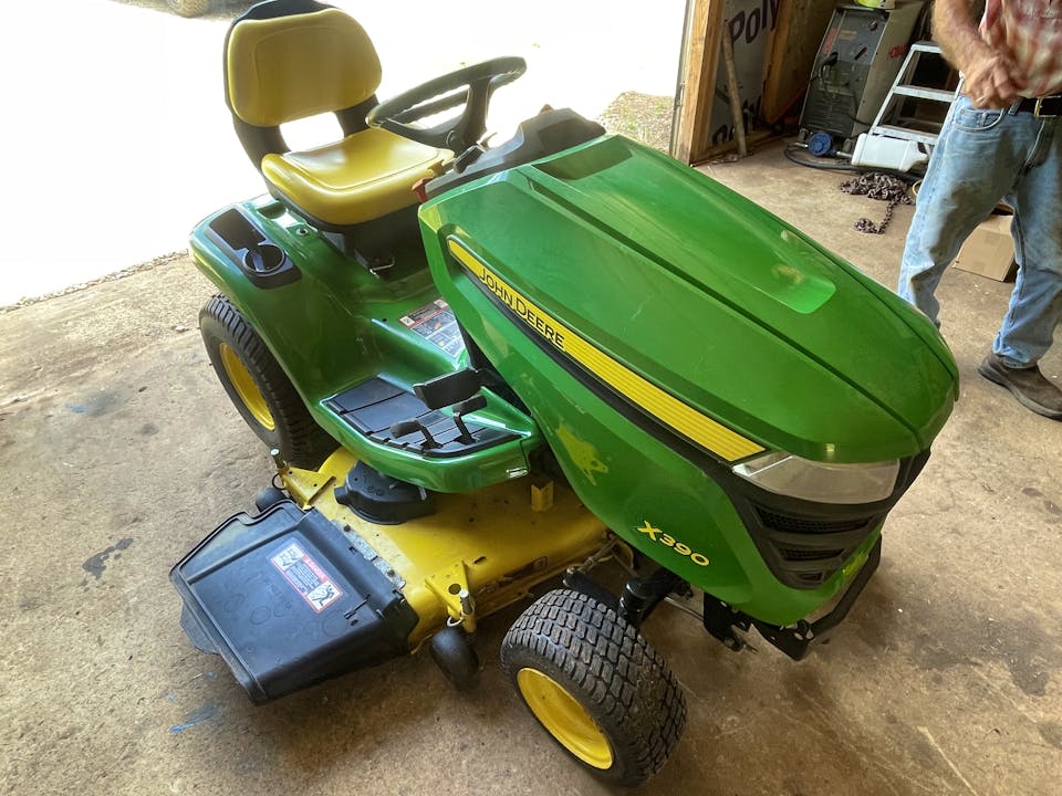 John Deere X390