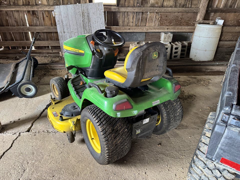 John Deere X570