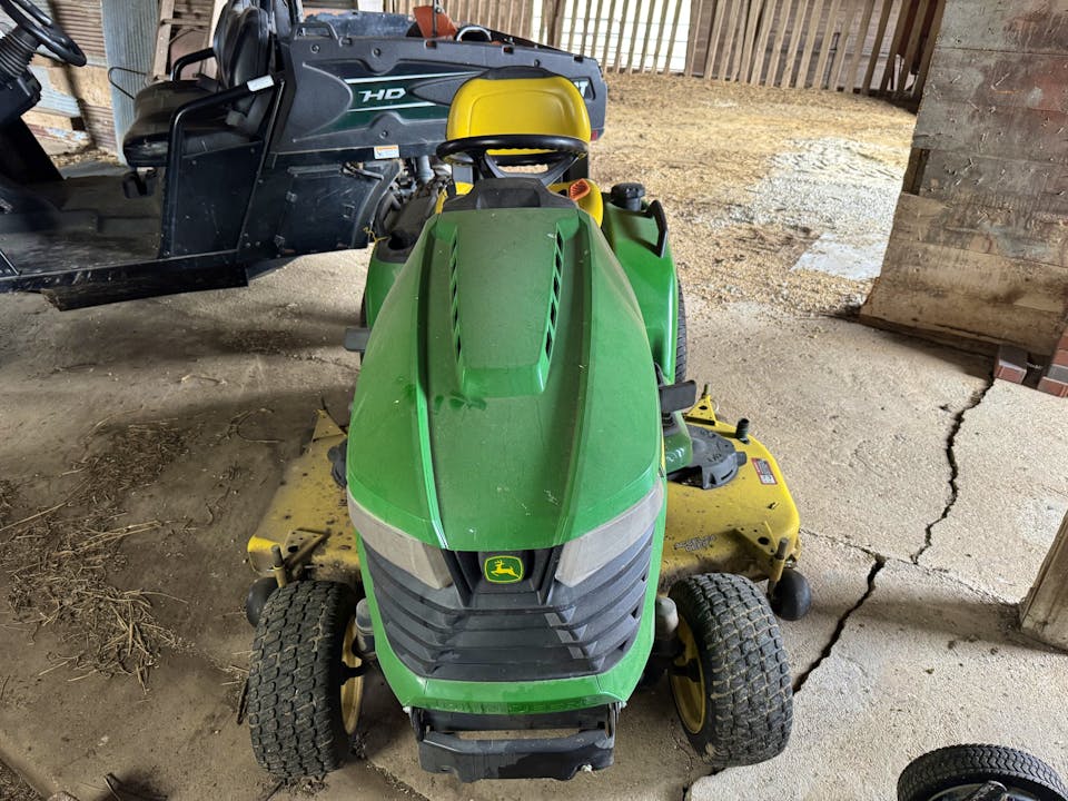 John Deere X570
