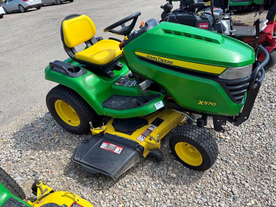 John Deere X570