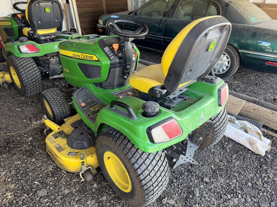 John Deere X730