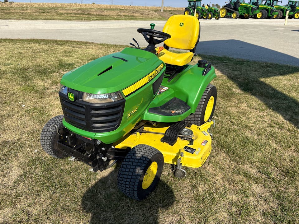 John Deere X730