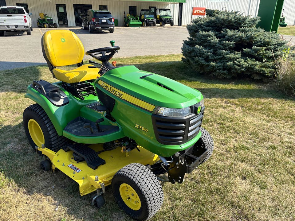 John Deere X730