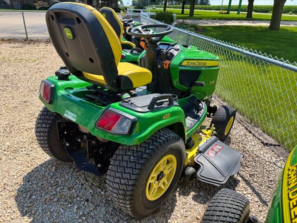 John Deere X734