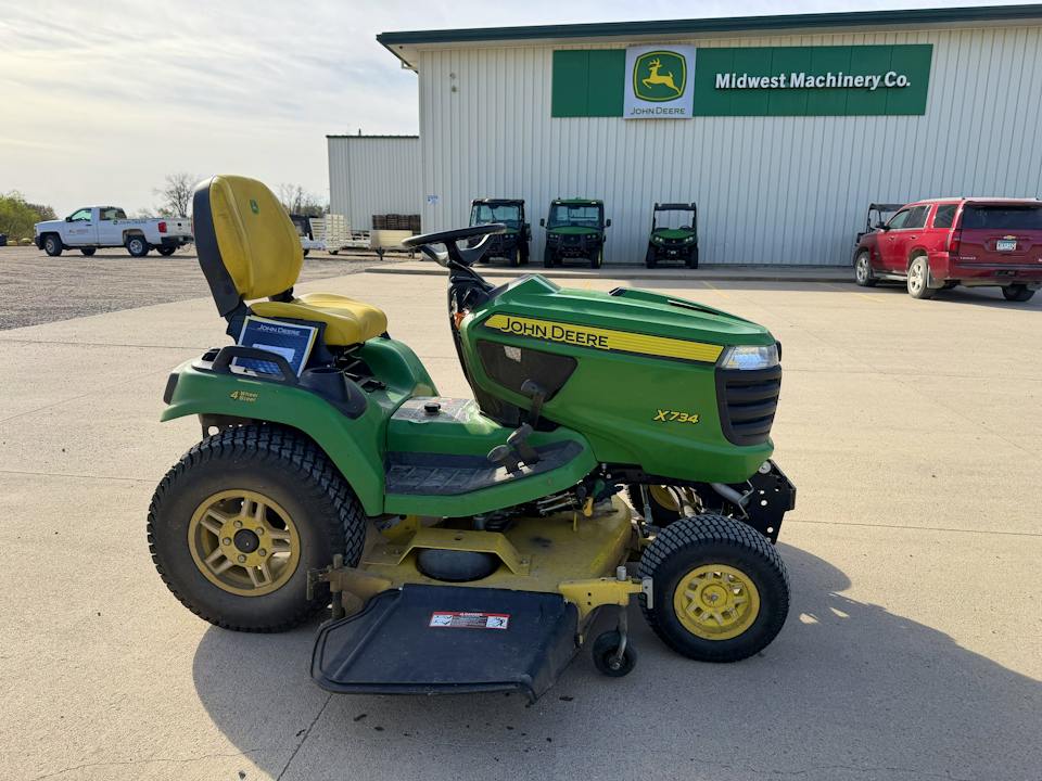 John Deere X734