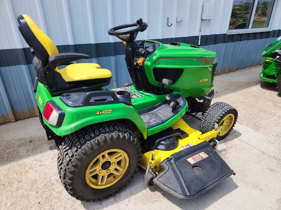 John Deere X739