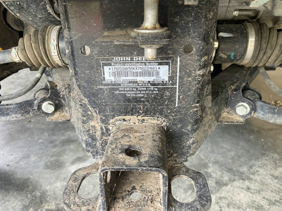 John Deere XUV590M