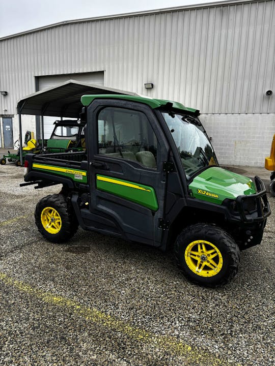 John Deere XUV835R