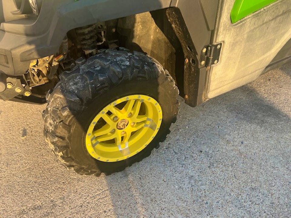 John Deere XUV865R Diesel Premium Cab