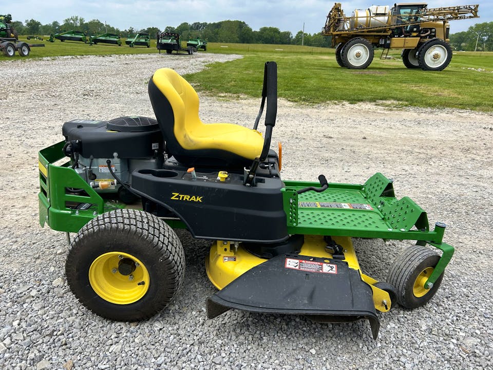 John Deere Z335E