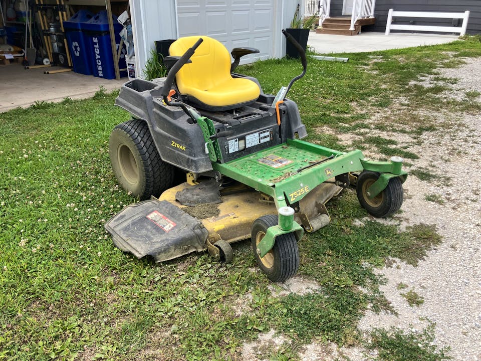 John Deere Z525E