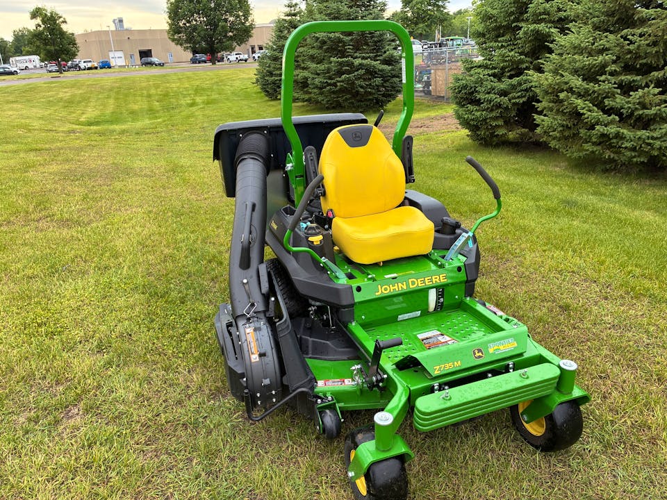 John Deere Z735M