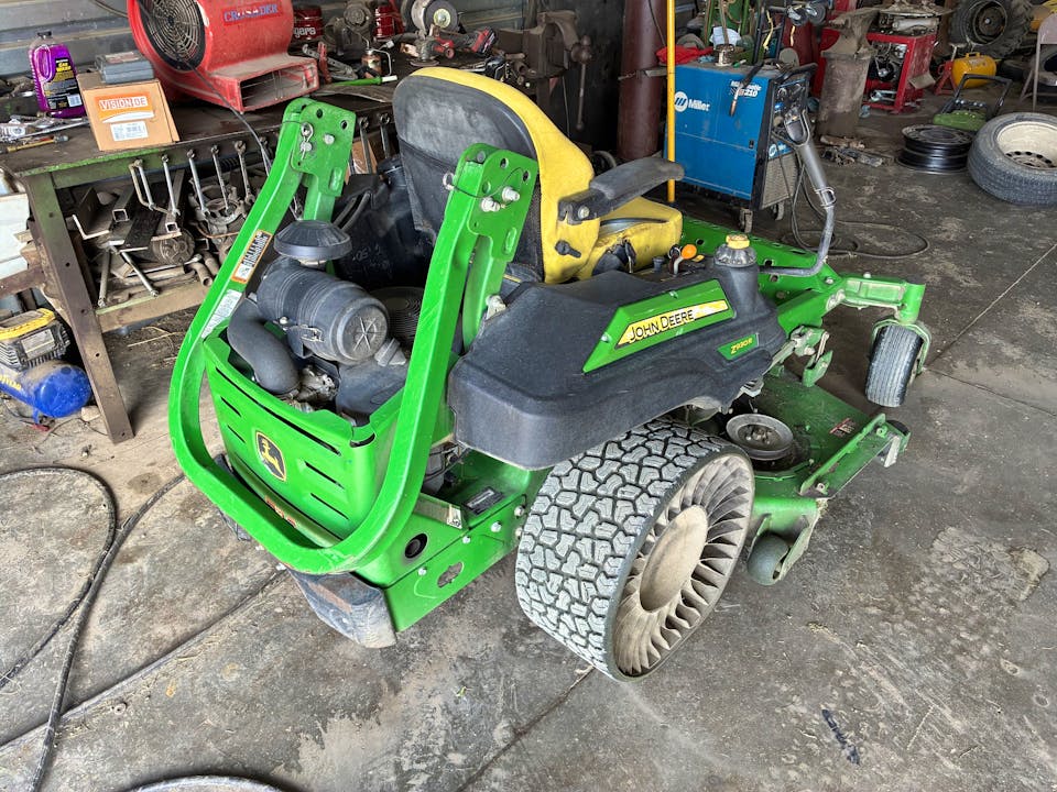 John Deere Z930R