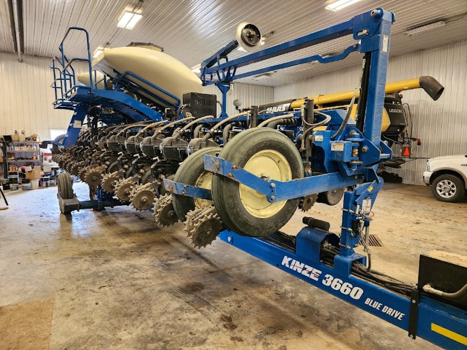 KINZE 3660