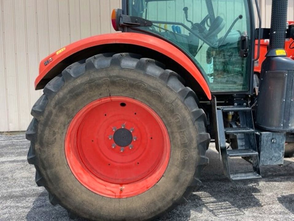 Kubota M7-152