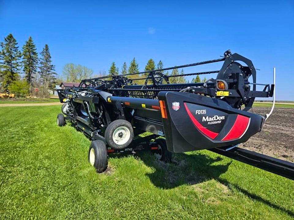 MACDON FD135