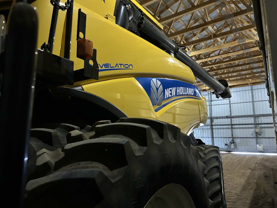 New Holland CR790