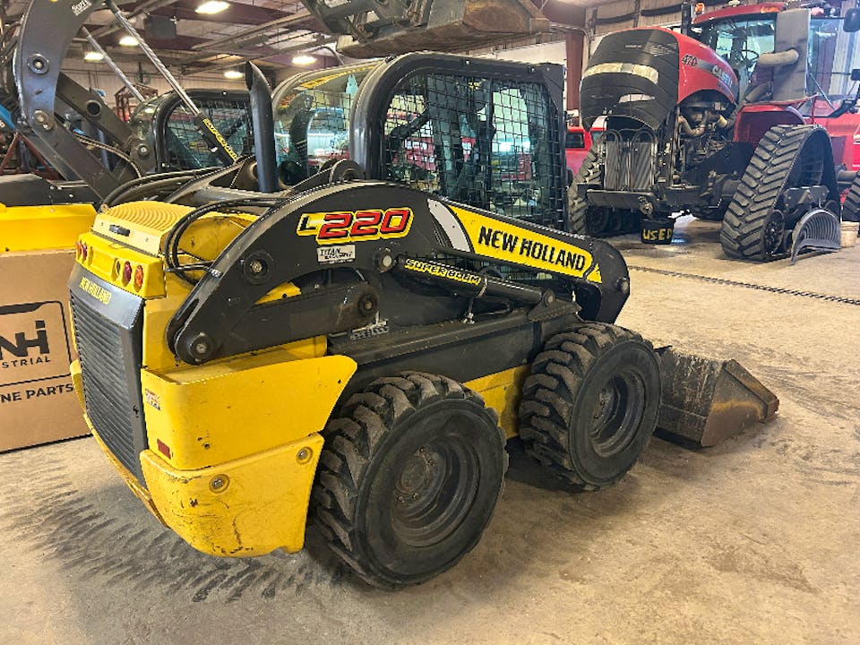 NEW HOLLAND L220