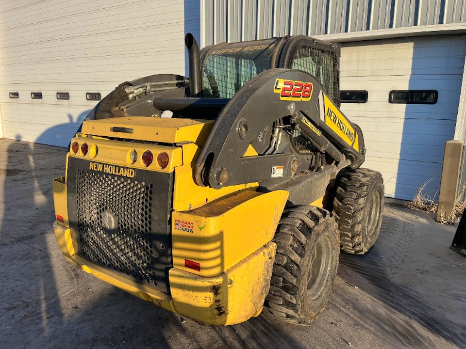New Holland L228