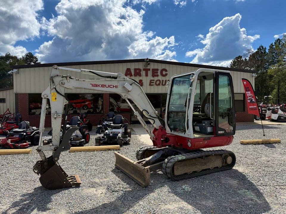 TAKEUCHI TB235-2